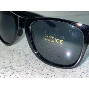 NWT Black Sunglasses UV 400 Protection Fashion Sun Glasses